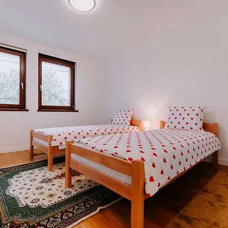 Apartment Jutro With Free Private Parking-garage *